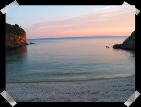 Et le soleil se couche aussi par la! Hi Hi Hi